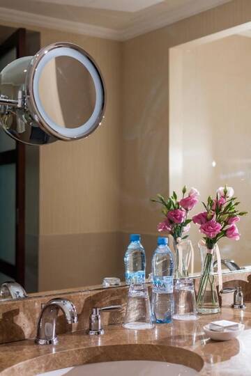 Люкс в Отеле Kharkiv Palace Hotel